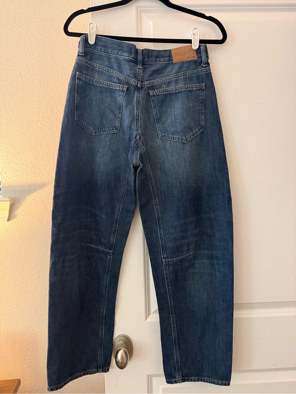 Madewell Darted Barrel Leg Jean soft, drape edition - Picture 2 of 3